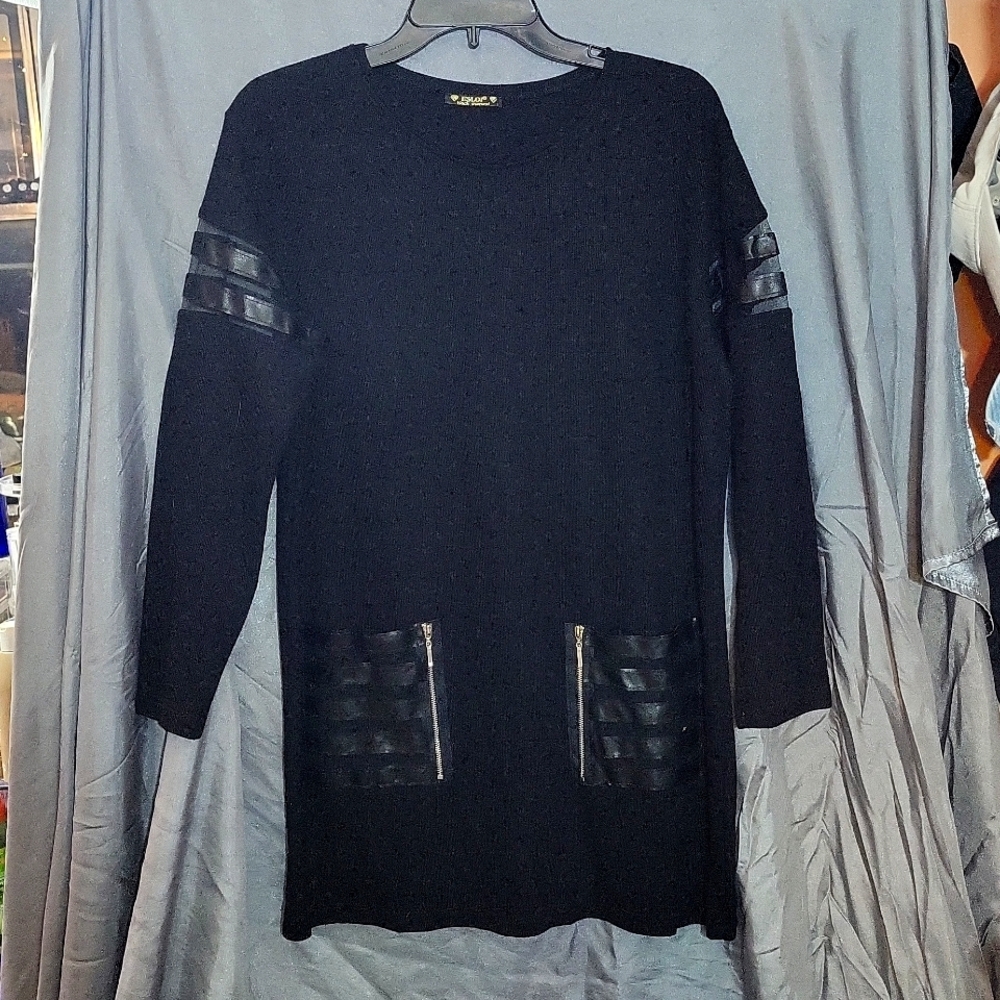 Esloi, black Sweater, size 1.